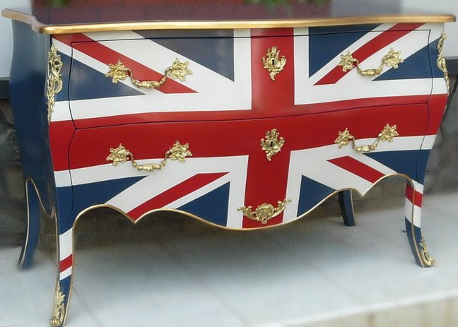 Union Jack Commode
