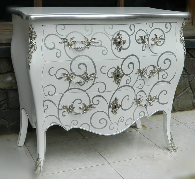 Bretigny French Commode