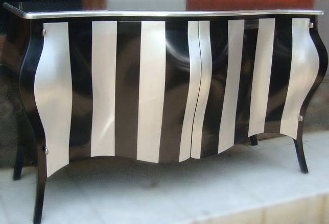 MIN_01_black_with_silver_stripes_and_silver_trim_2528Comp2529__95457__50840.1553740850.1280.1280