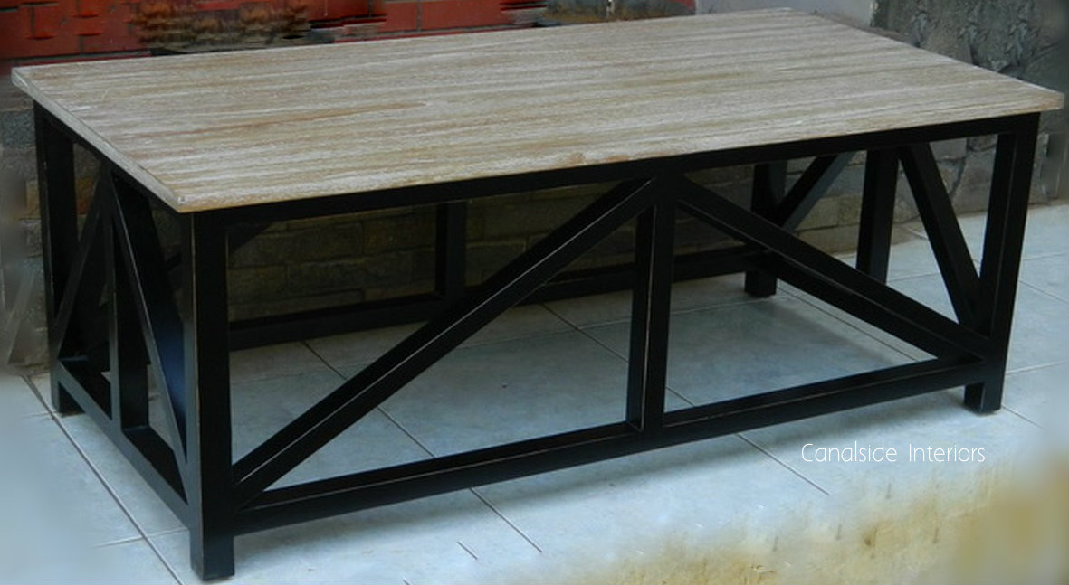 South Hamptons Small Coffee Table