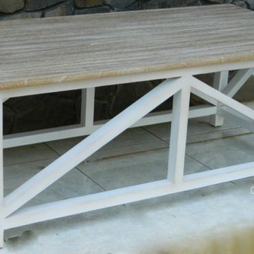 South Hamptons Small Coffee Table