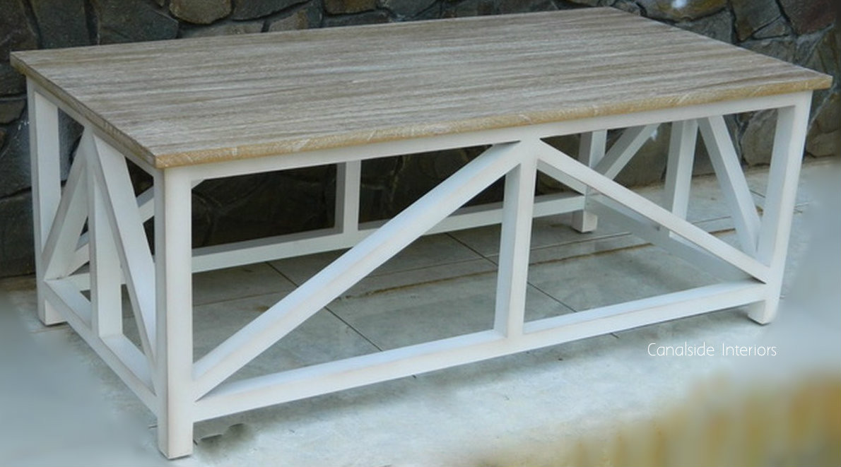 South Hamptons Small Coffee Table