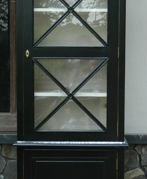 South Hamptons Display Unit