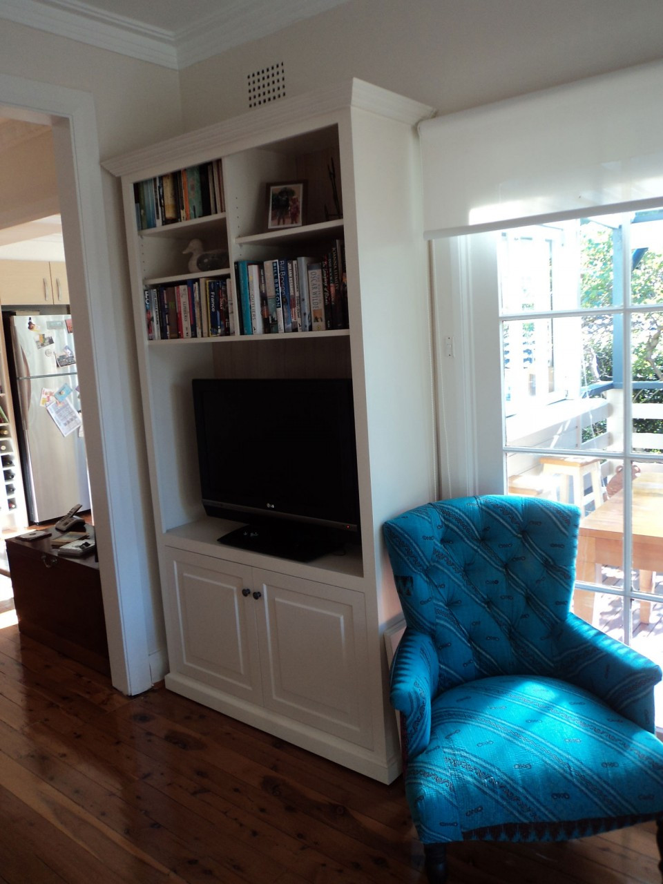 dining_table_and_chairs_0091__40699__99159.1553740960.1280.1280