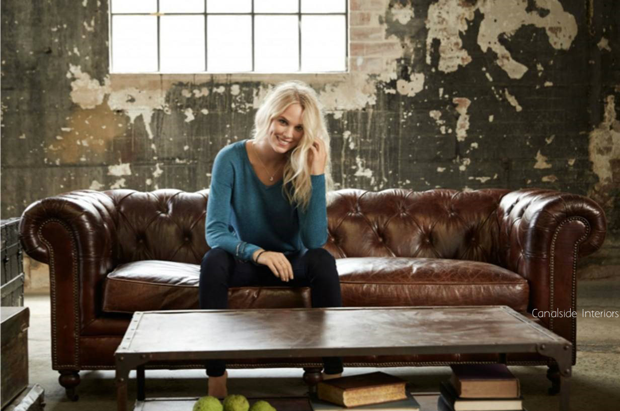 Lincoln Aged Leather Chesterfield
AS FEATURED IN:
Jeanswest Ad Campaign: http://www.canalside.com.au/jeanswest/