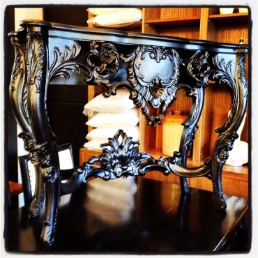 Baroque Console
